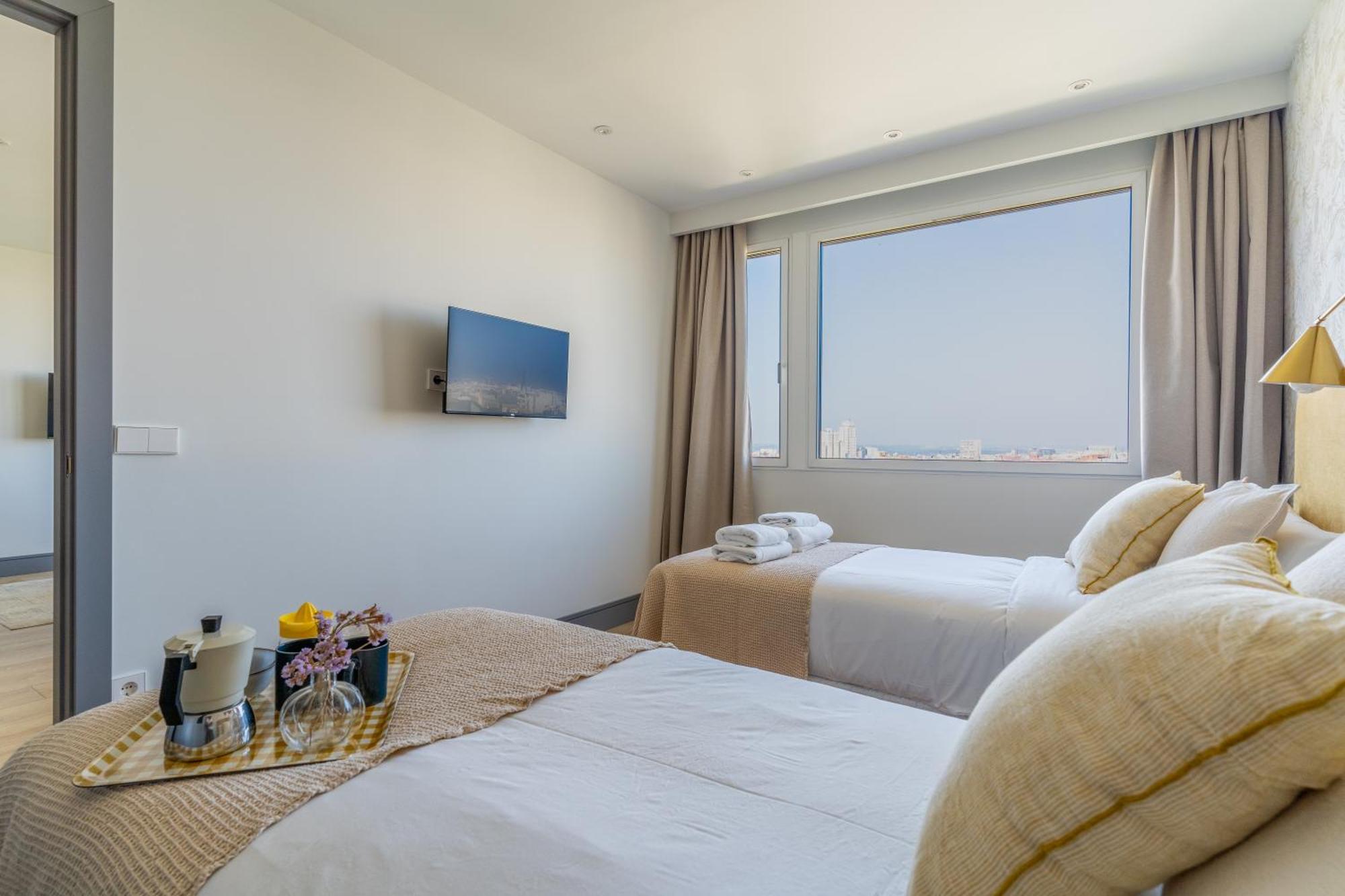 Modern And Bright-2bedrooms 1bathroom-colon Appartement Madrid