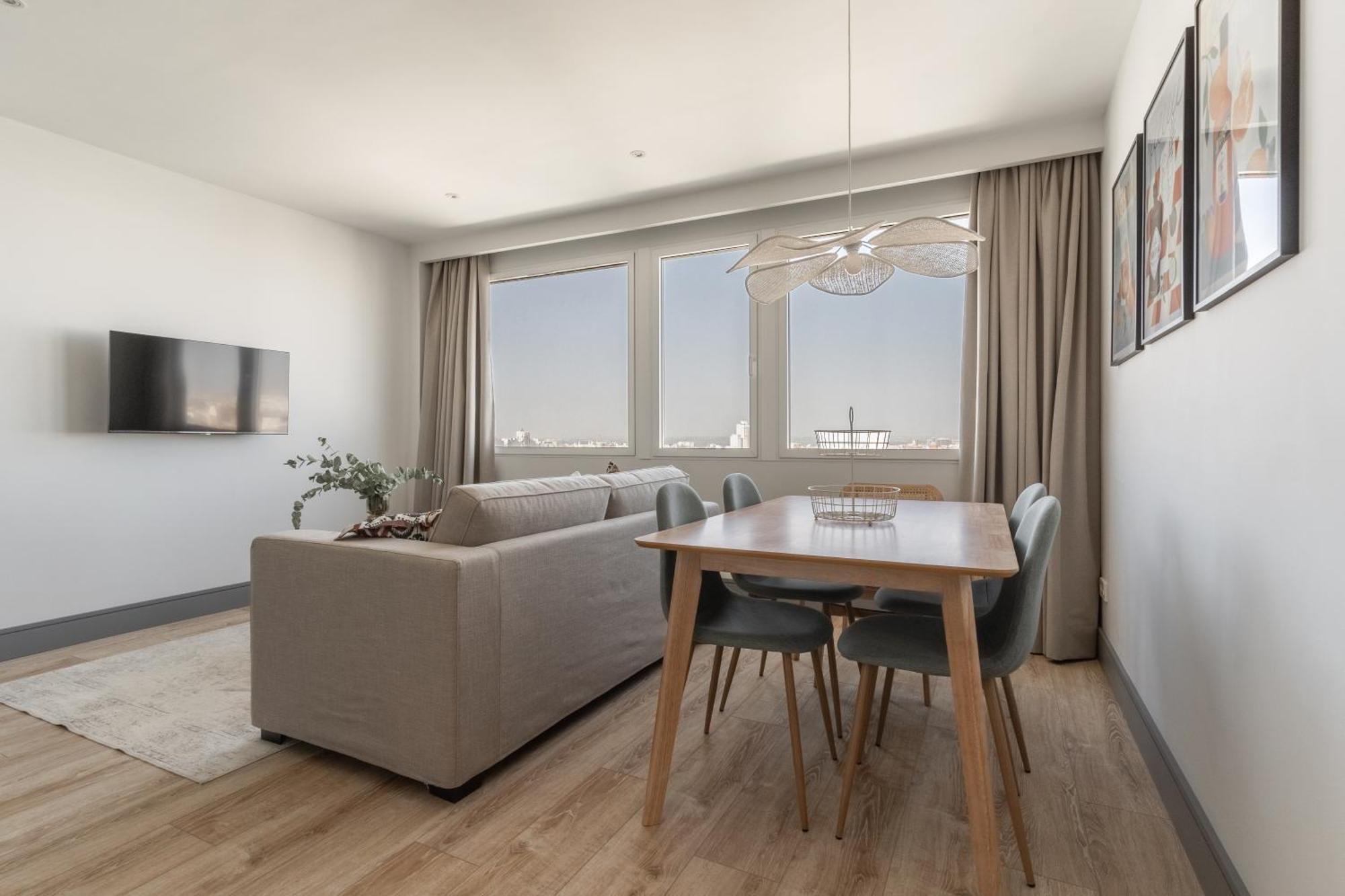 Modern And Bright-2bedrooms 1bathroom-colon Appartement Madrid